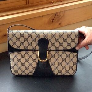 Gucci Beige and Women's Bag vantage black and beige